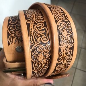 100% leather belt / cinturón